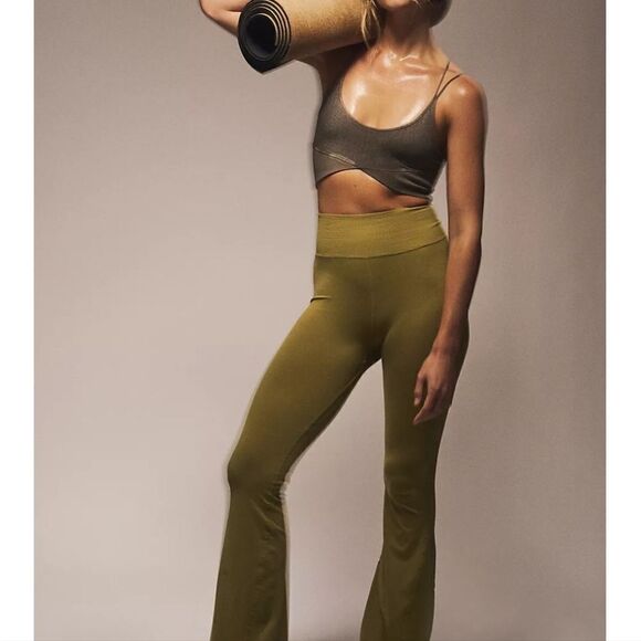 NWOT Movement Free People good karma flare Leggings some with logo some without - Picture 4 of 4